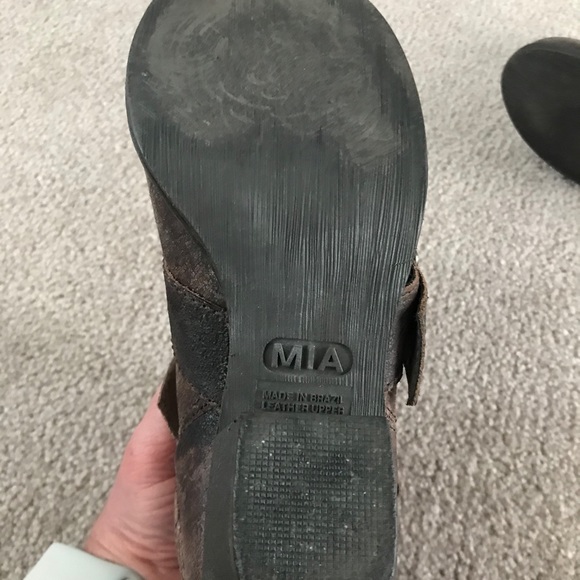 Mia Booties - Picture 7 of 7